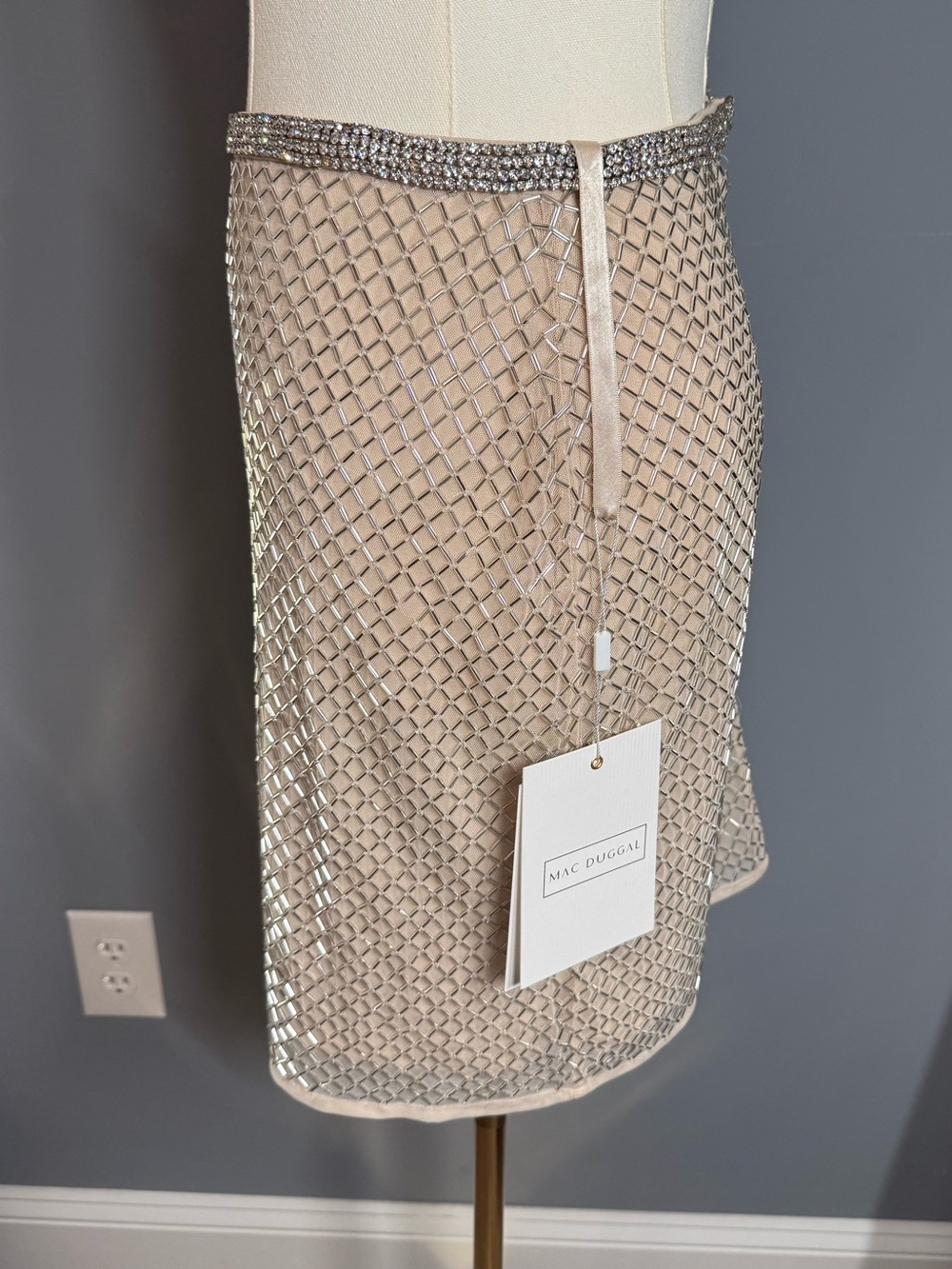 NWTMac Duggal Champagne and Silver Embellished Pencil Skirt - Size 2 - Picture 3 of 12